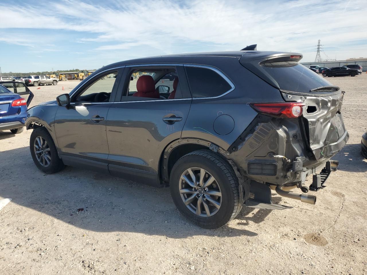 Изображение 2 2018 MAZDA CX-9 SPORT 2018 с VIN JM3TCABY9J0201174