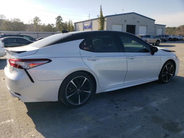 Obraz 3 z 2018 TOYOTA CAMRY XSE 2018 z VIN 4T1B61HK2JU139913
