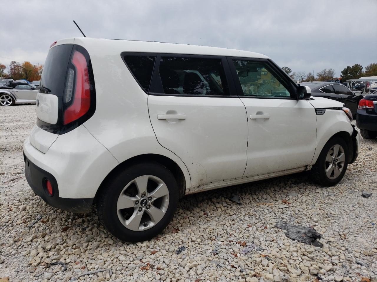 Изображение 3 2017 KIA SOUL  2017 с VIN KNDJN2A24H7435494