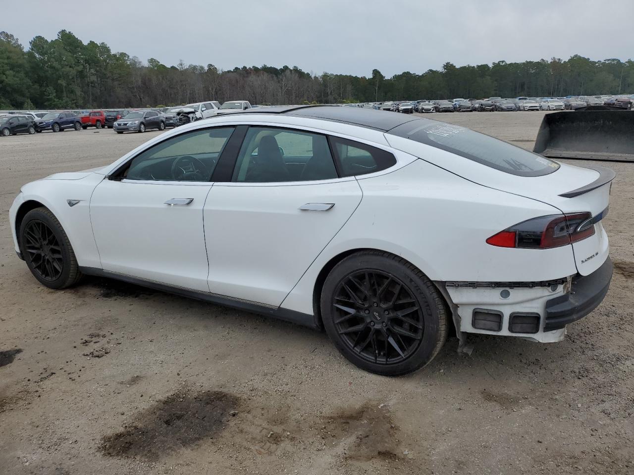 Obraz 2 z 2013 TESLA MODEL S  2013 z VIN 5YJSA1CP7DFP15708