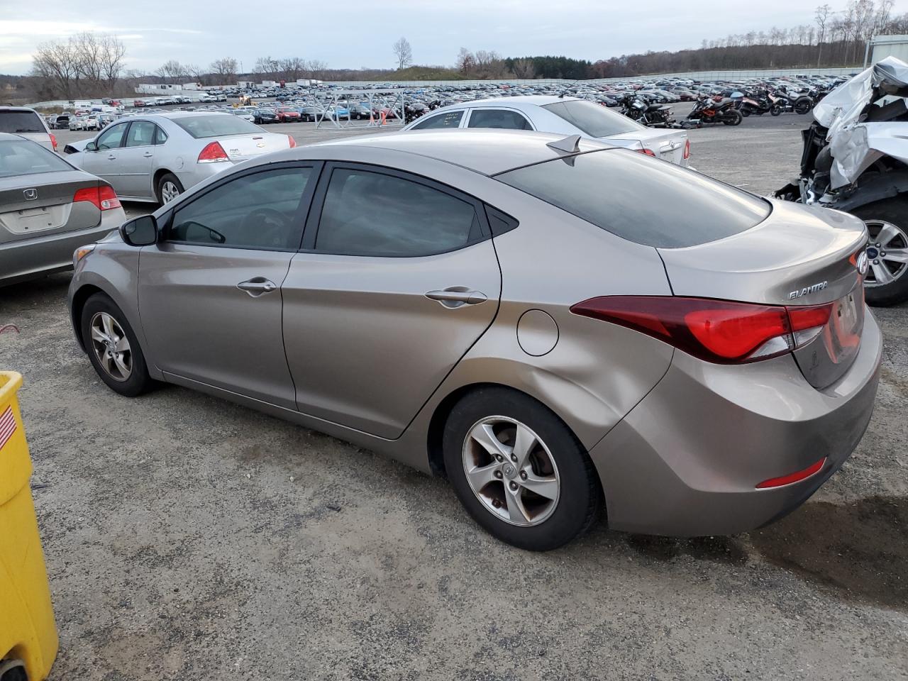 Изображение 2 2014 HYUNDAI ELANTRA SE 2014 с VIN 5NPDH4AE4EH515685