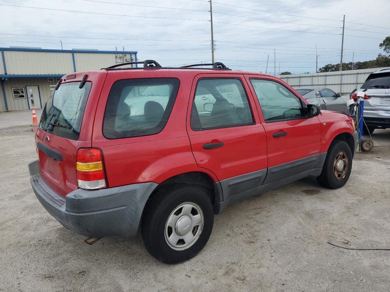 Image 3 of 2001 FORD ESCAPE XLS 2001 with VIN 1FMYU01141KA46303