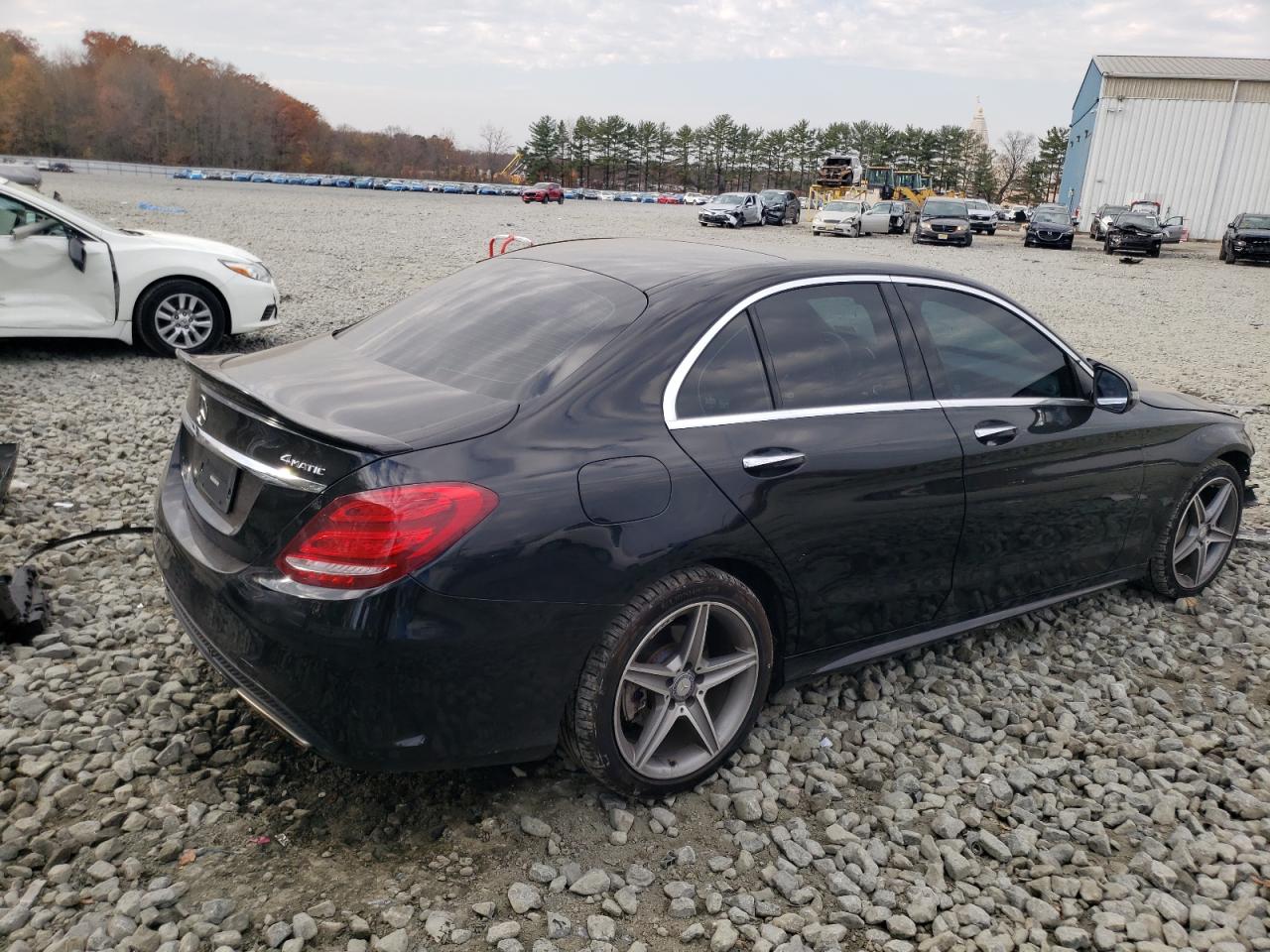 Изображение 3 2016 MERCEDES-BENZ C 300 4MATIC 2016 с VIN 55SWF4KB3GU175027