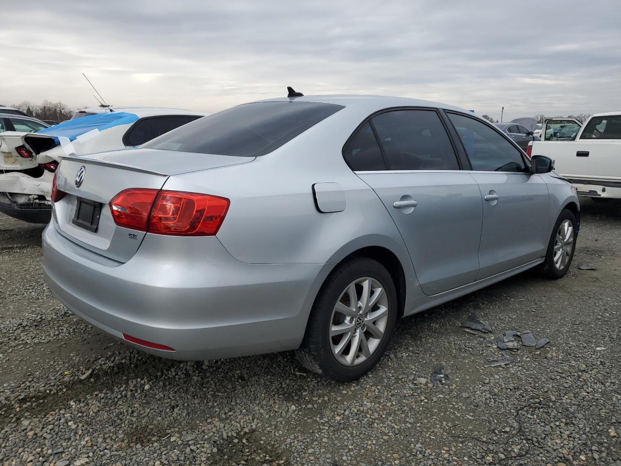 Image 3 of 2014 VOLKSWAGEN JETTA SE 2014 with VIN 3VWD17AJ1EM238617