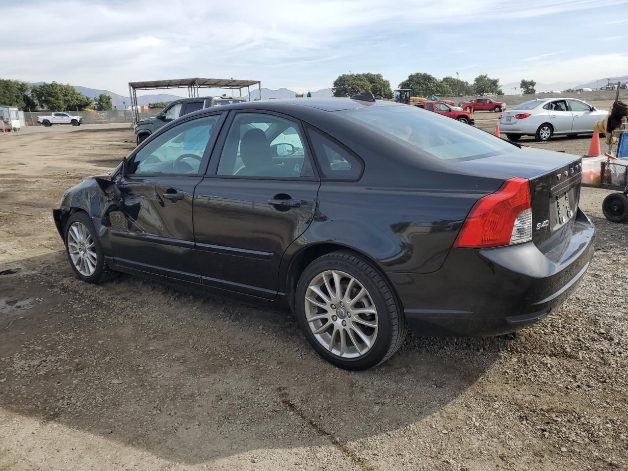 Image 2 of 2010 VOLVO S40 2.4I 2010 with VIN YV1390MS3A2504881