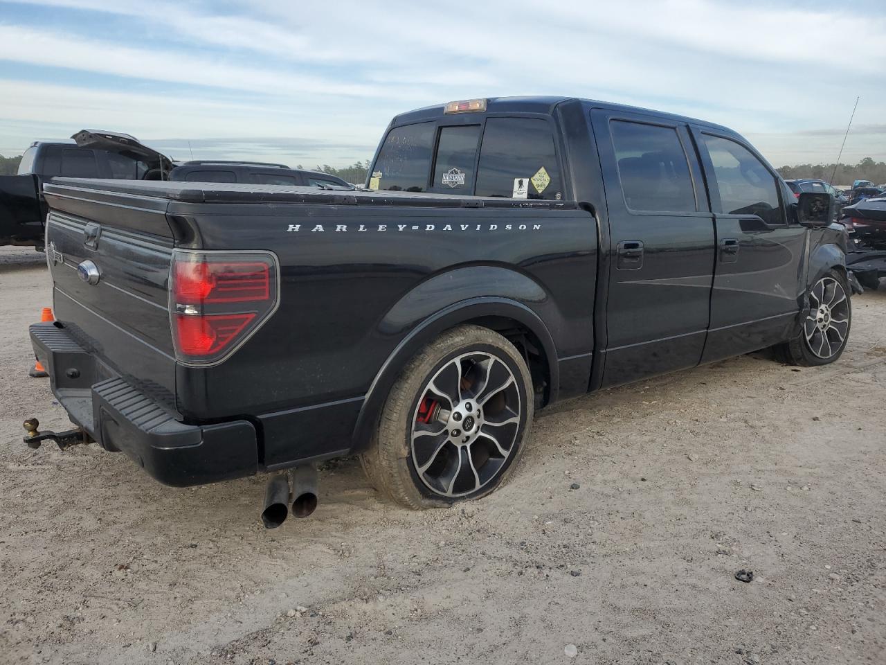 Image 3 of 2012 FORD F150 SUPERCREW 2012 with VIN 1FTFW1C62CFB72059