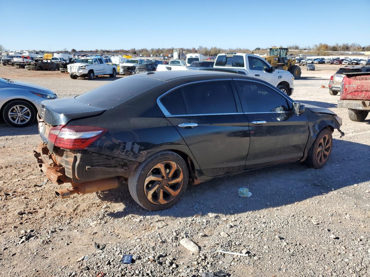 Image 3 of 2016 HONDA ACCORD EXL 2016 with VIN 1HGCR2F88GA073599
