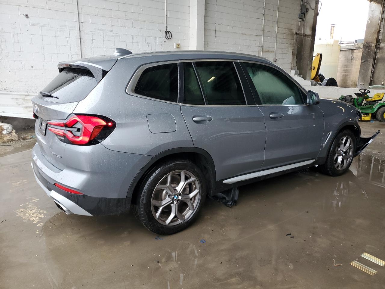 Obraz 3 z 2023 BMW X3 XDRIVE30I 2023 z VIN 5UX53DP09P9S09073