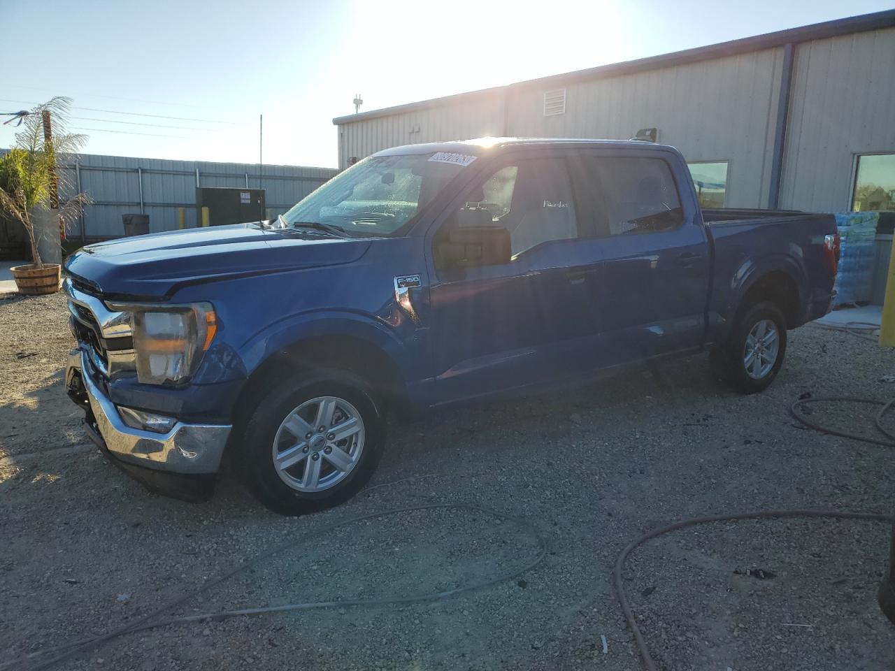 Obraz 1 z 2023 FORD F150 SUPERCREW 2023 z VIN 1FTEW1C50PKD44895