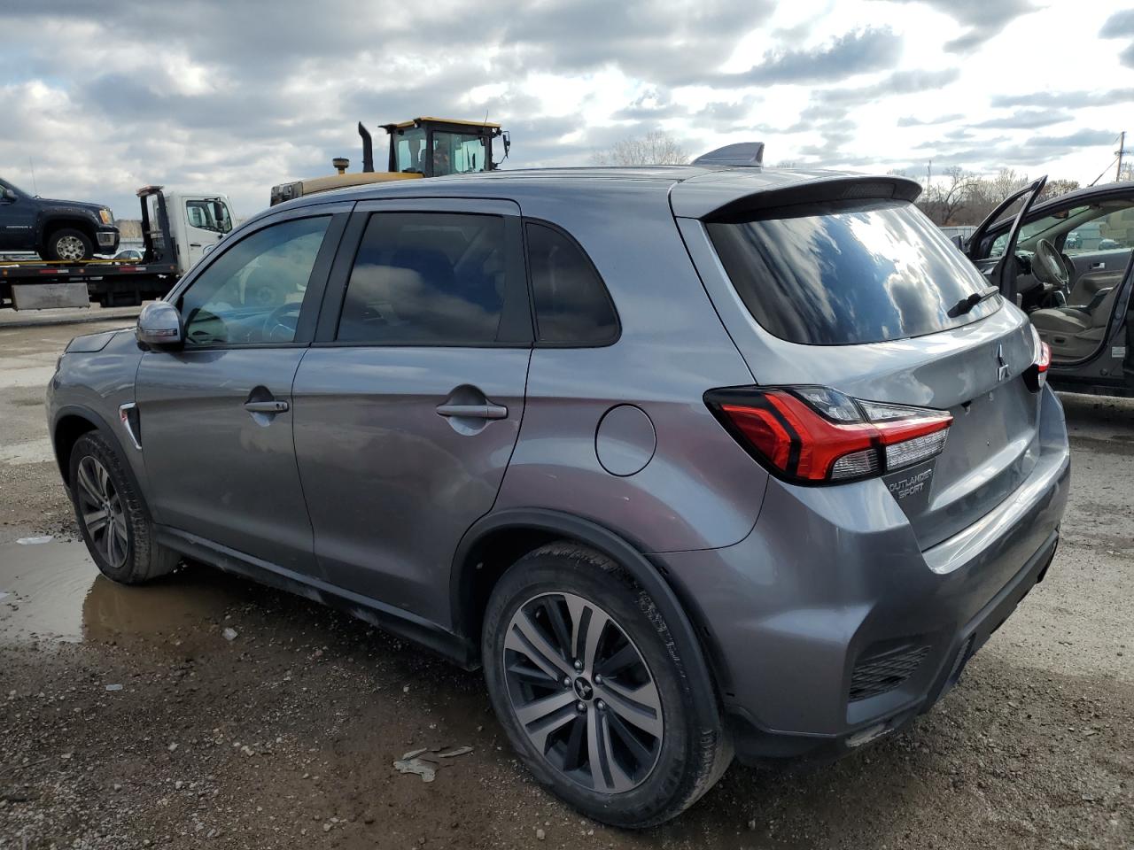 Image 2 of 2020 MITSUBISHI OUTLANDER SPORT ES 2020 with VIN JA4AR3AU9LU019358
