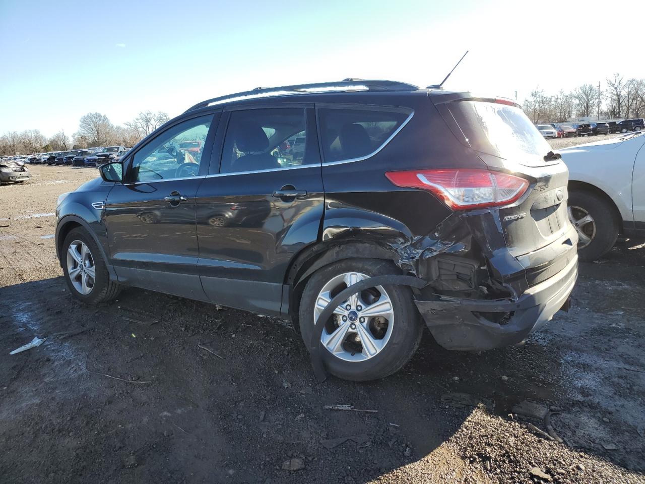 Image 2 of 2014 FORD ESCAPE SE 2014 with VIN 1FMCU0G9XEUC43090