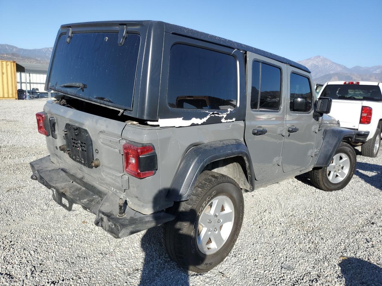 Изображение 3 2018 JEEP WRANGLER UNLIMITED SPORT 2018 с VIN 1C4HJXDN1JW283294