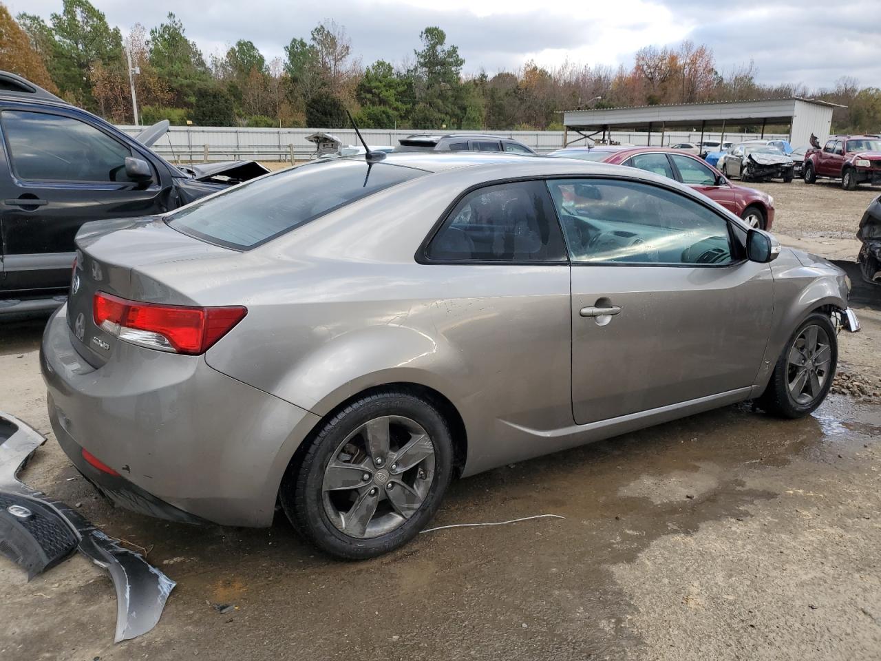 Image 3 of 2010 KIA FORTE EX 2010 with VIN KNAFU6A26A5196013