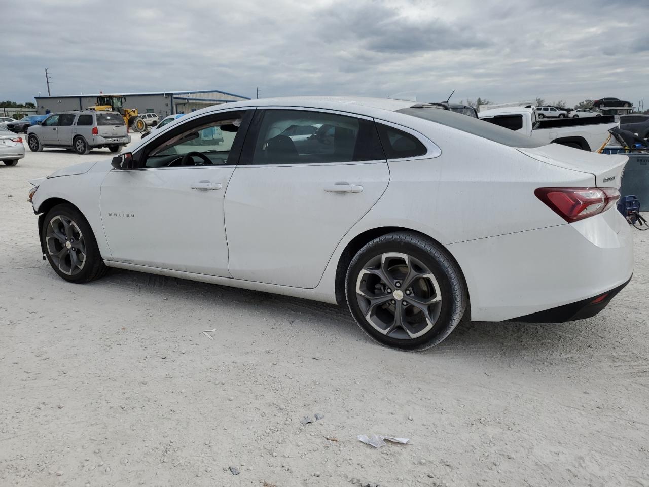 Изображение 2 2020 CHEVROLET MALIBU LT 2020 с VIN 1G1ZD5ST6LF117270