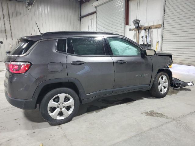 Image 3 of 2019 JEEP COMPASS LATITUDE 2019 with VIN 3C4NJDBBXKT650629