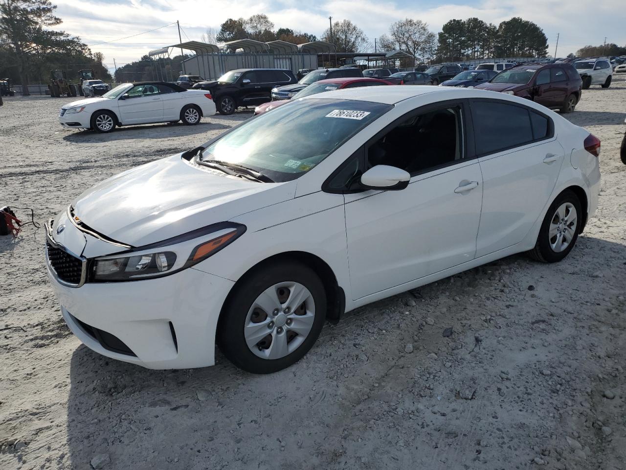 Obraz 1 z 2017 KIA FORTE LX 2017 z VIN 3KPFK4A79HE015025