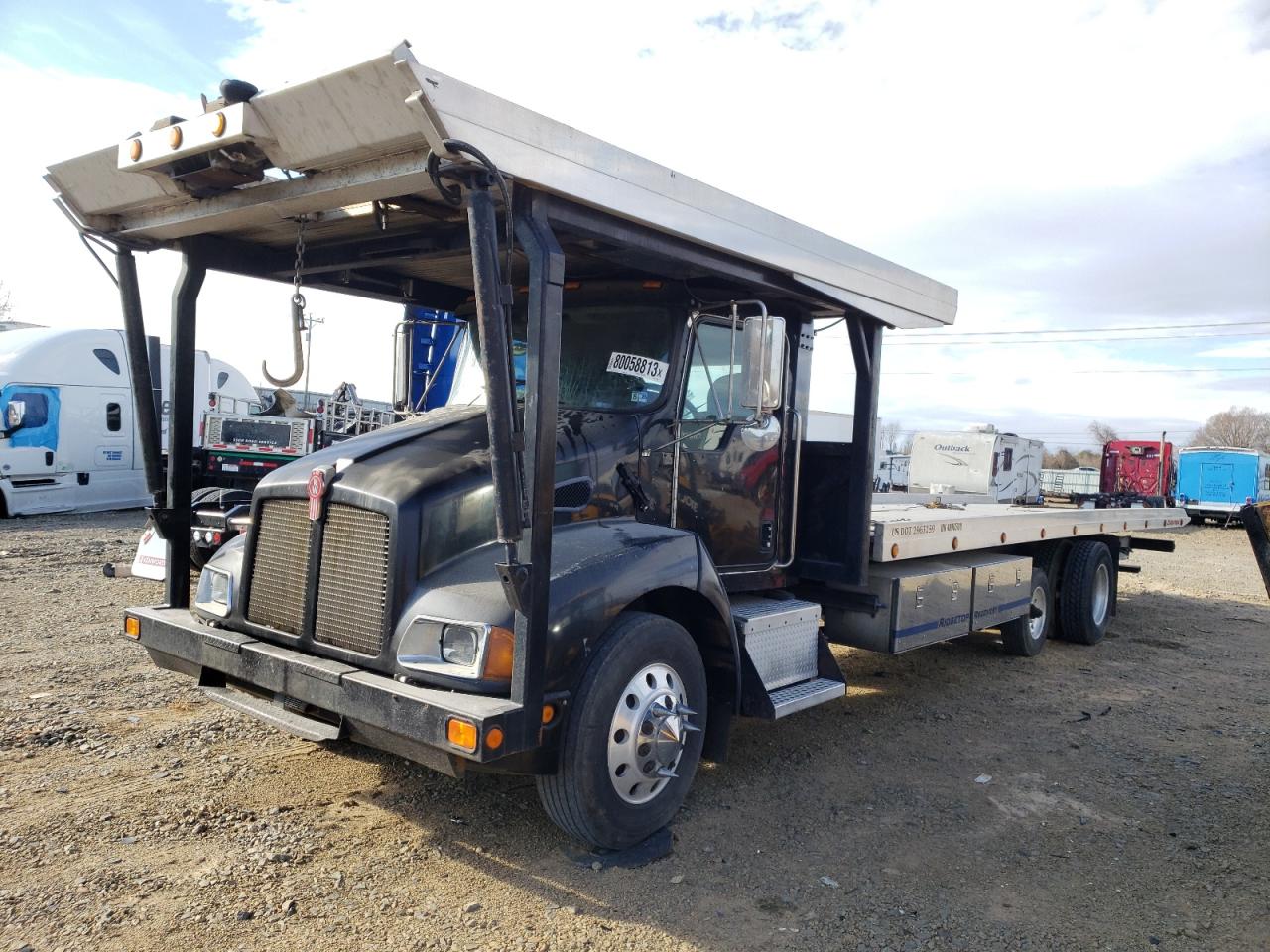 Image 2 of 2004 KENWORTH CONSTRUCTION T300 2004 with VIN 2NKMHZ7X04M065780