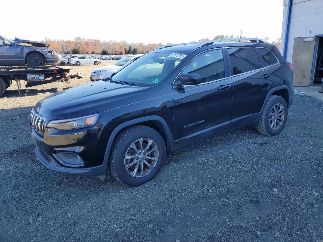 Image 1 of 2019 JEEP CHEROKEE LATITUDE PLUS 2019 with VIN 1C4PJMLB6KD190298
