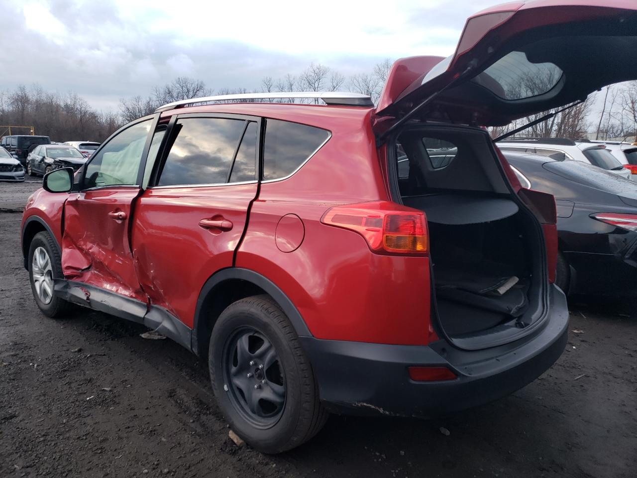 Изображение 2 2015 TOYOTA RAV4 LE 2015 с VIN JTMBFREV7FJ024993