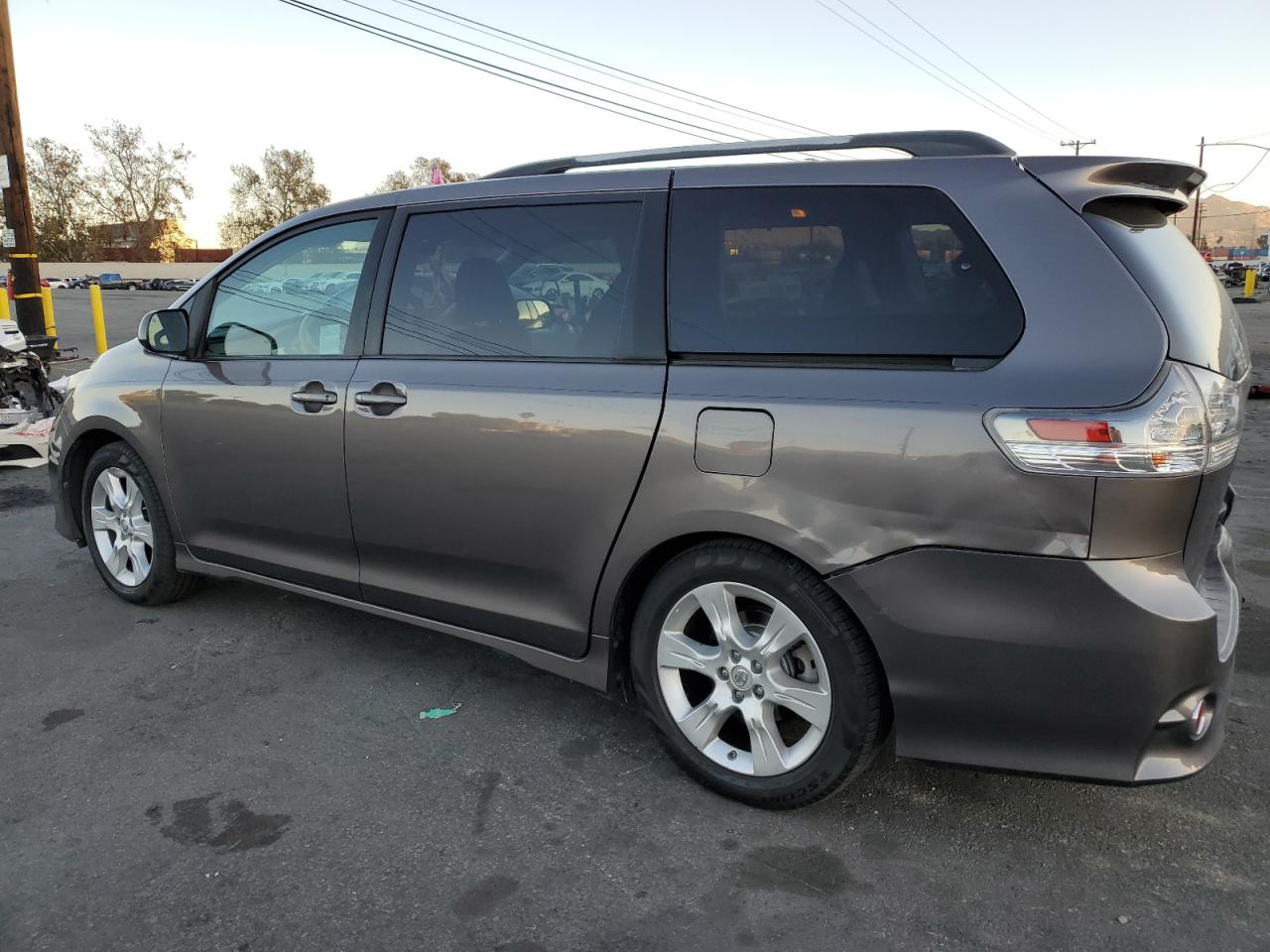 Image 2 of 2011 TOYOTA SIENNA SPORT 2011 with VIN 5TDXK3DC9BS041712
