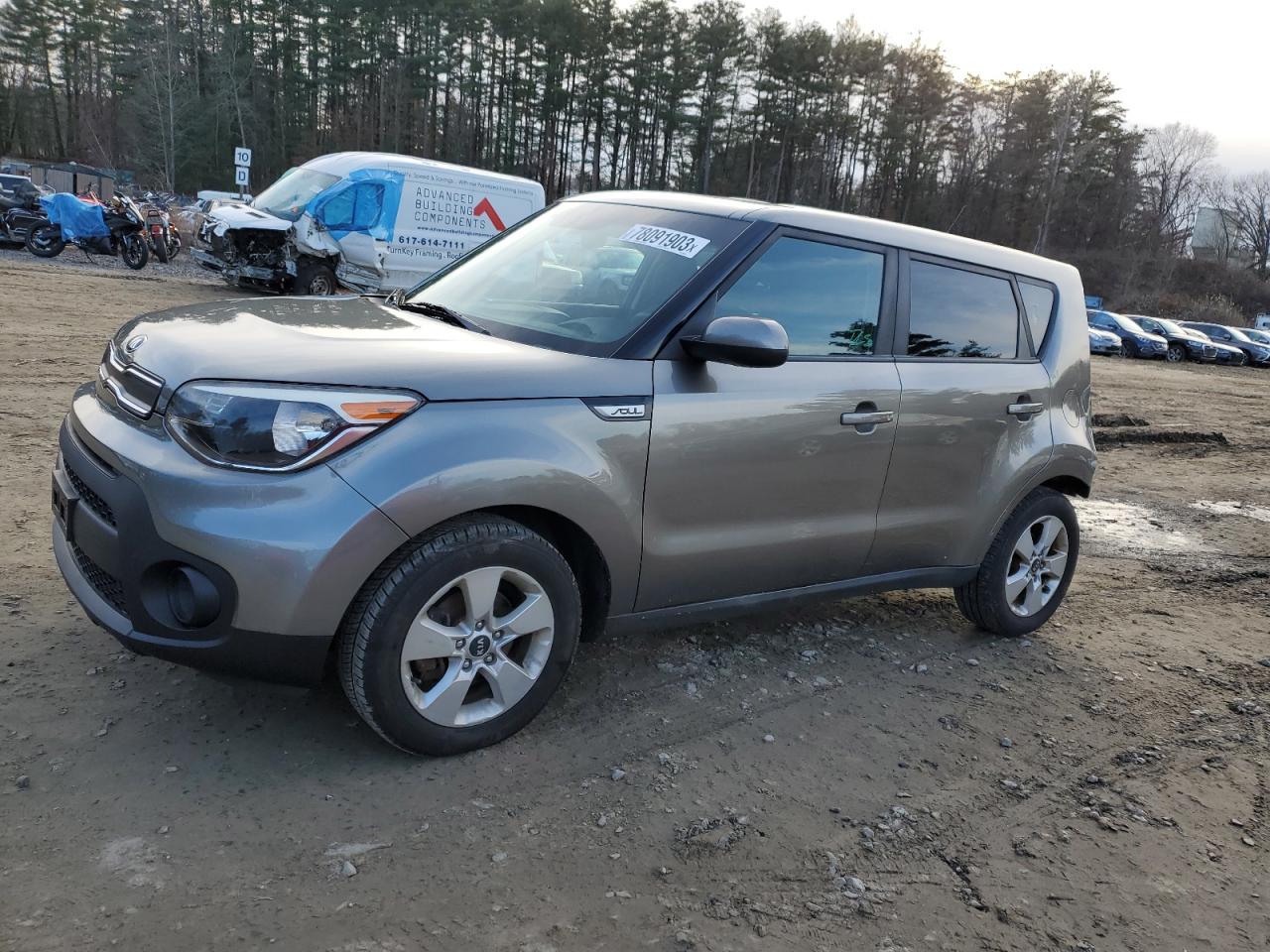 Obraz 2 z 2019 KIA SOUL  2019 z VIN KNDJN2A28K7005197
