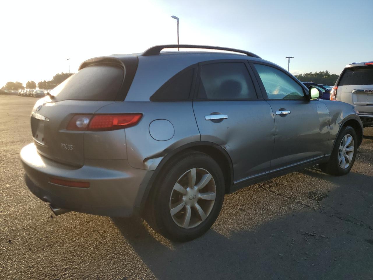 Obraz 3 z 2005 INFINITI FX35  2005 z VIN JNRAS08W25X211173