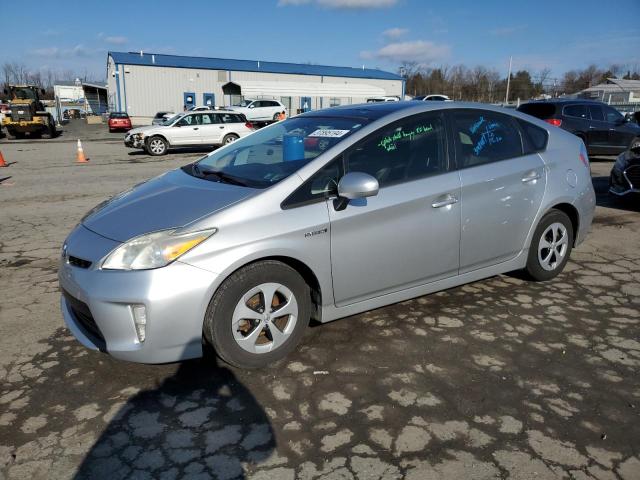 Image 1 of 2013 TOYOTA PRIUS  2013 with VIN JTDKN3DU4D5571153