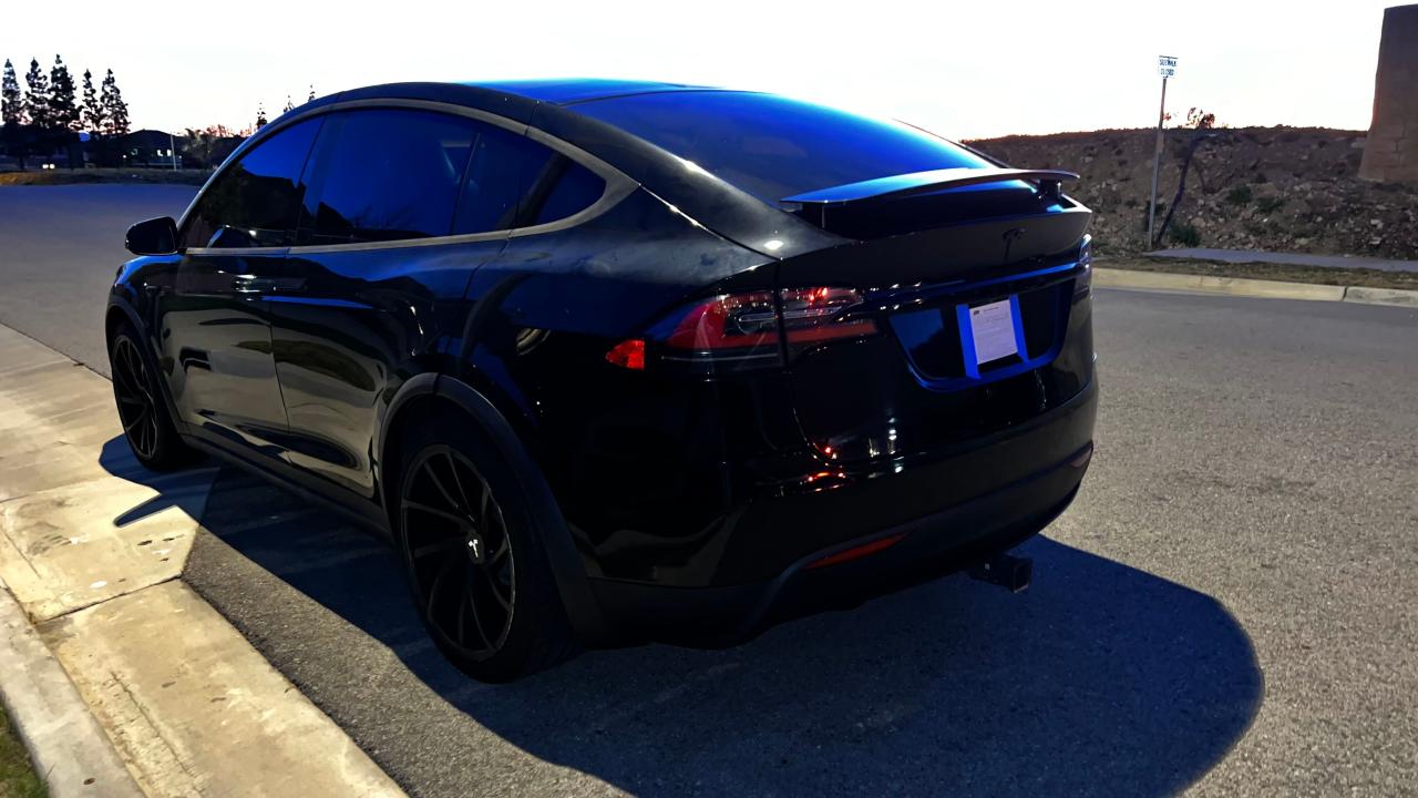 Obraz 3 z 2020 TESLA MODEL X  2020 z VIN 5YJXCAE47LF261008