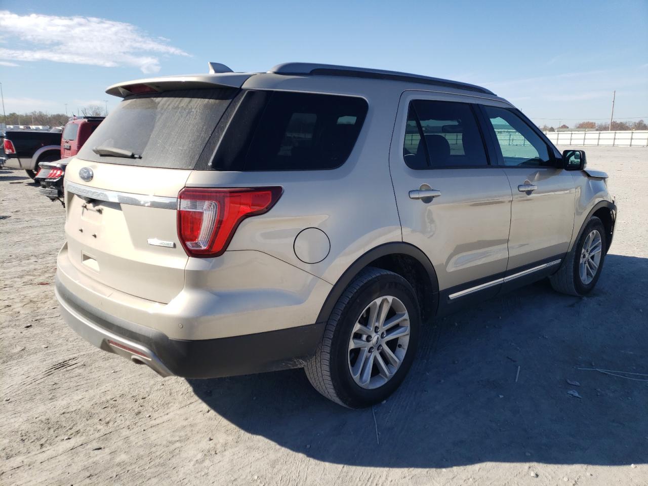 Image 3 of 2017 FORD EXPLORER XLT 2017 with VIN 1FM5K7DH3HGC32051