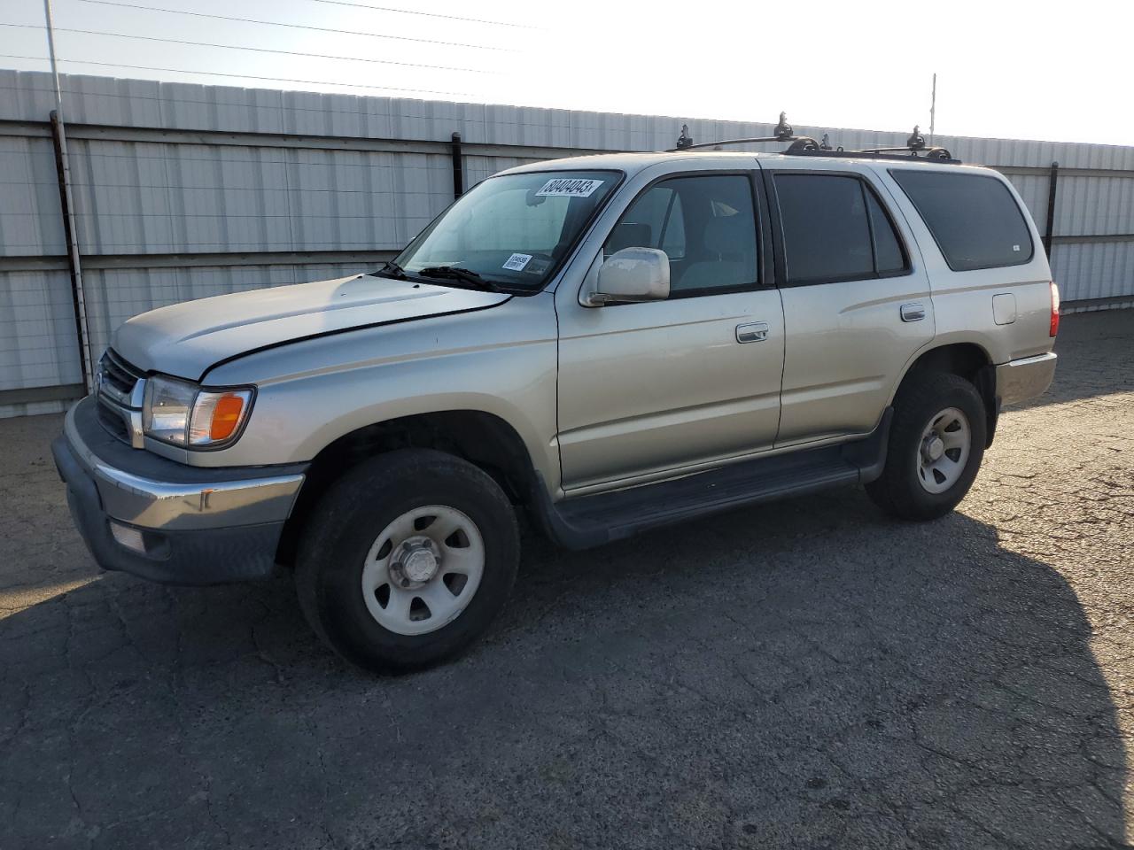 Image 1 of 2001 TOYOTA 4RUNNER SR5 2001 with VIN JT3GN86R810183321