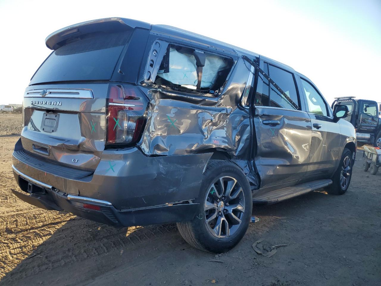 Image 3 of 2021 CHEVROLET SUBURBAN K1500 LT 2021 with VIN 1GNSKCKD1MR491708