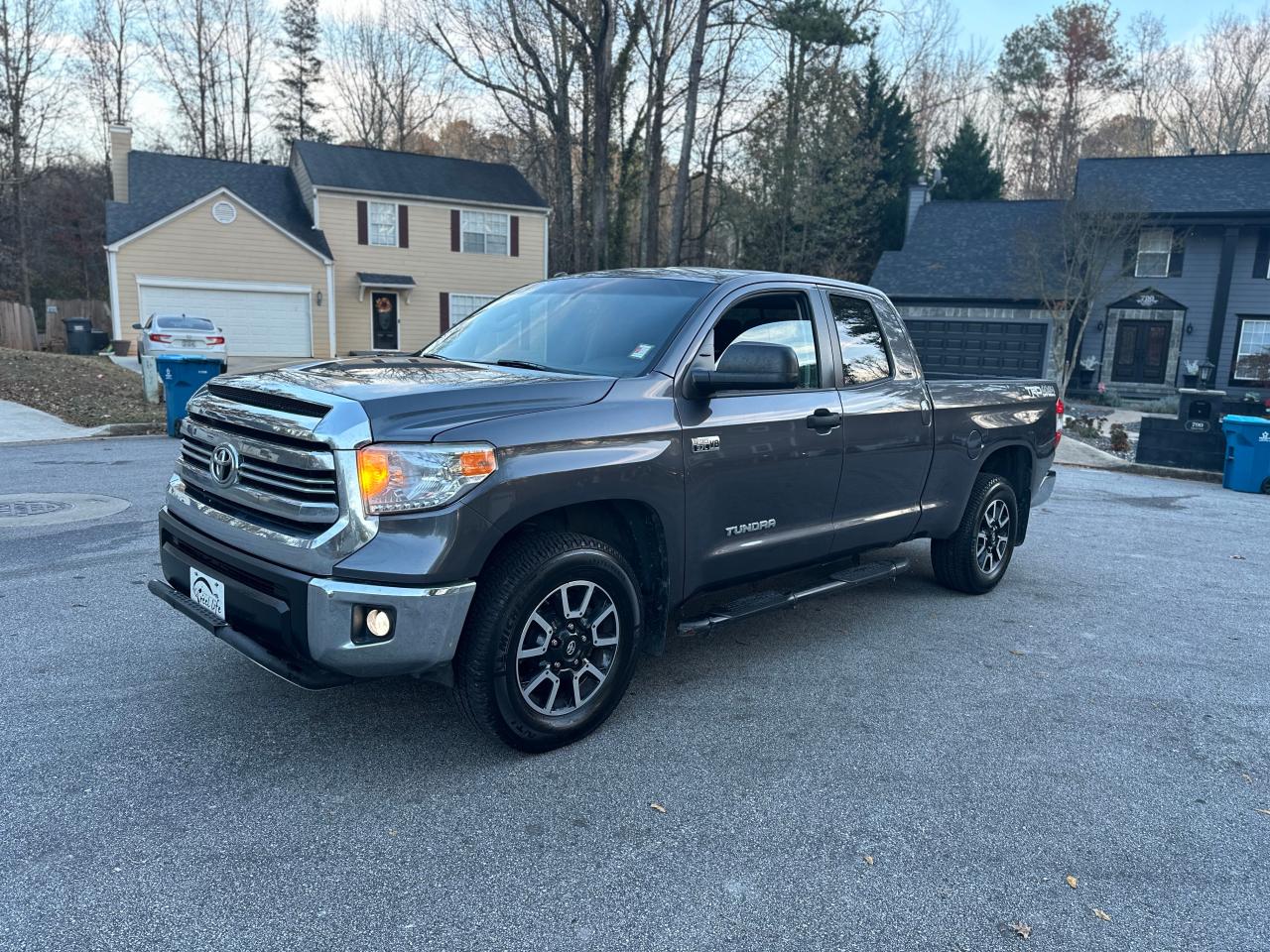 Obraz 2 z 2017 TOYOTA TUNDRA DOUBLE CAB SR/SR5 2017 z VIN 5TFUW5F16HX664352