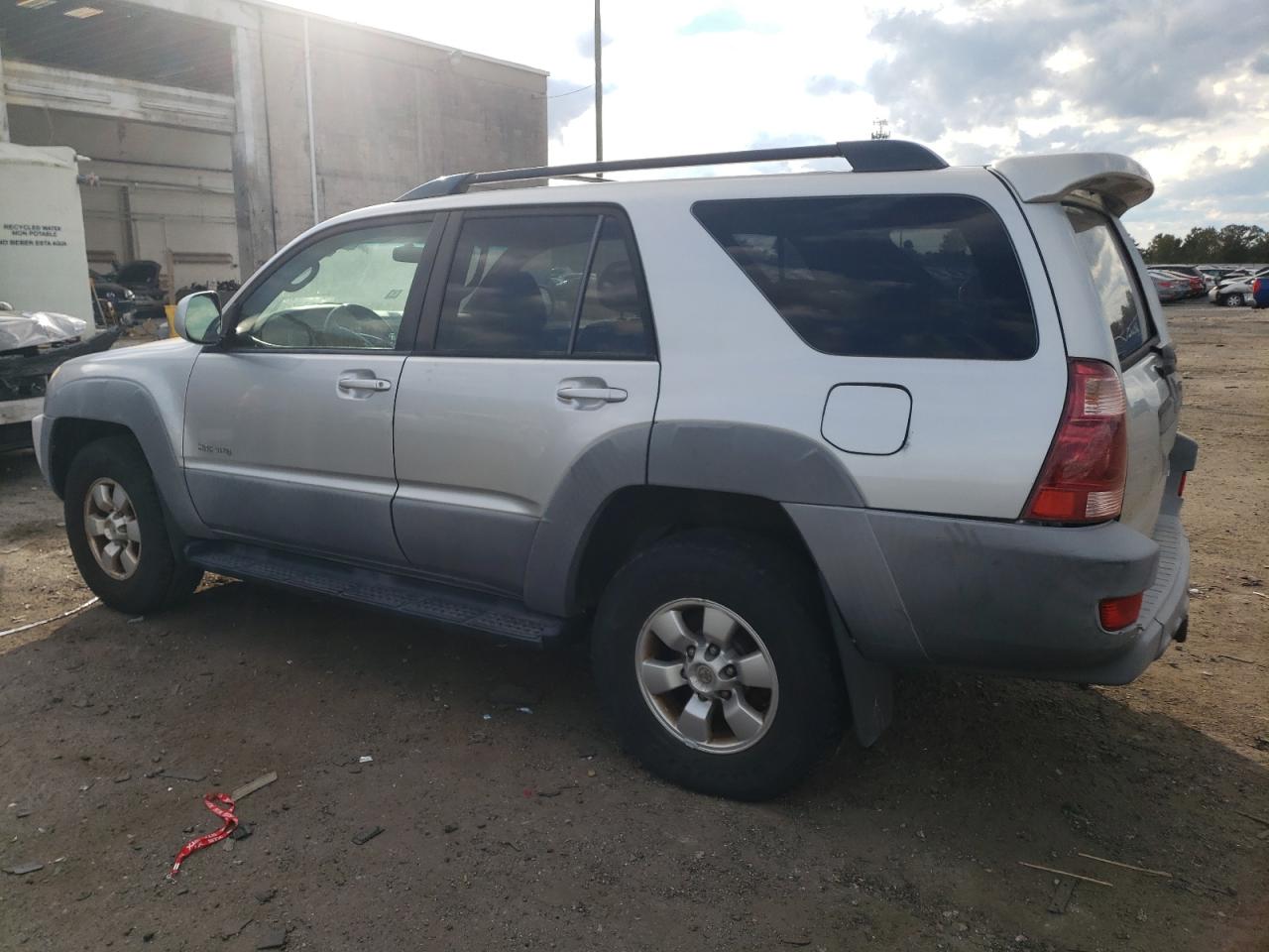 Изображение 2 2003 TOYOTA 4RUNNER SR5 2003 с VIN JTEBT14R530015673