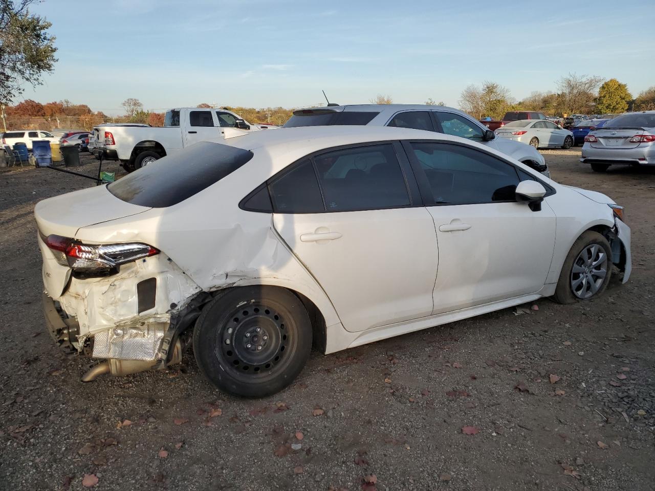 Obraz 3 z 2021 TOYOTA COROLLA LE 2021 z VIN 5YFEPMAE9MP158982