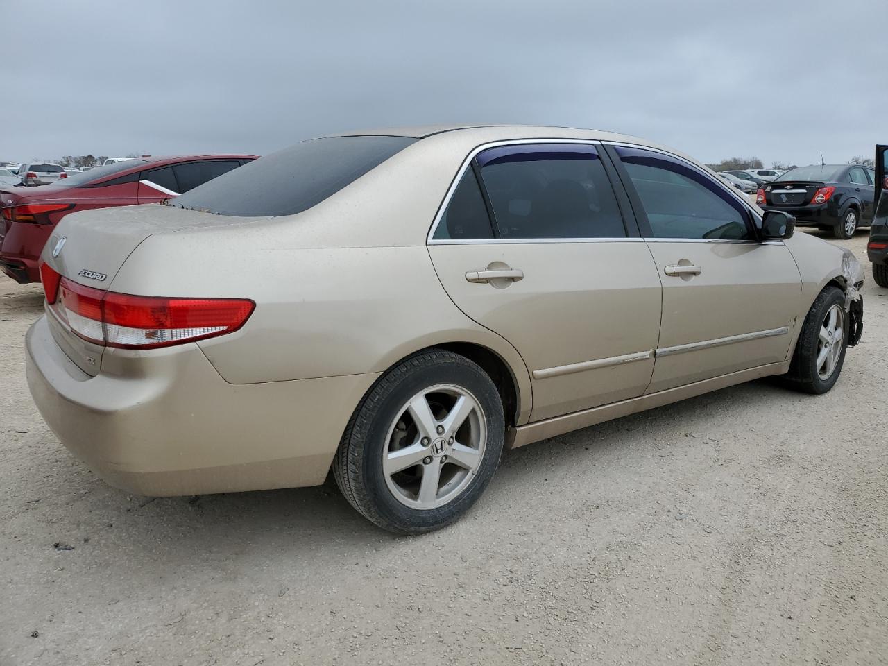 Image 3 of 2004 HONDA ACCORD EX 2004 with VIN 1HGCM566X4A107150