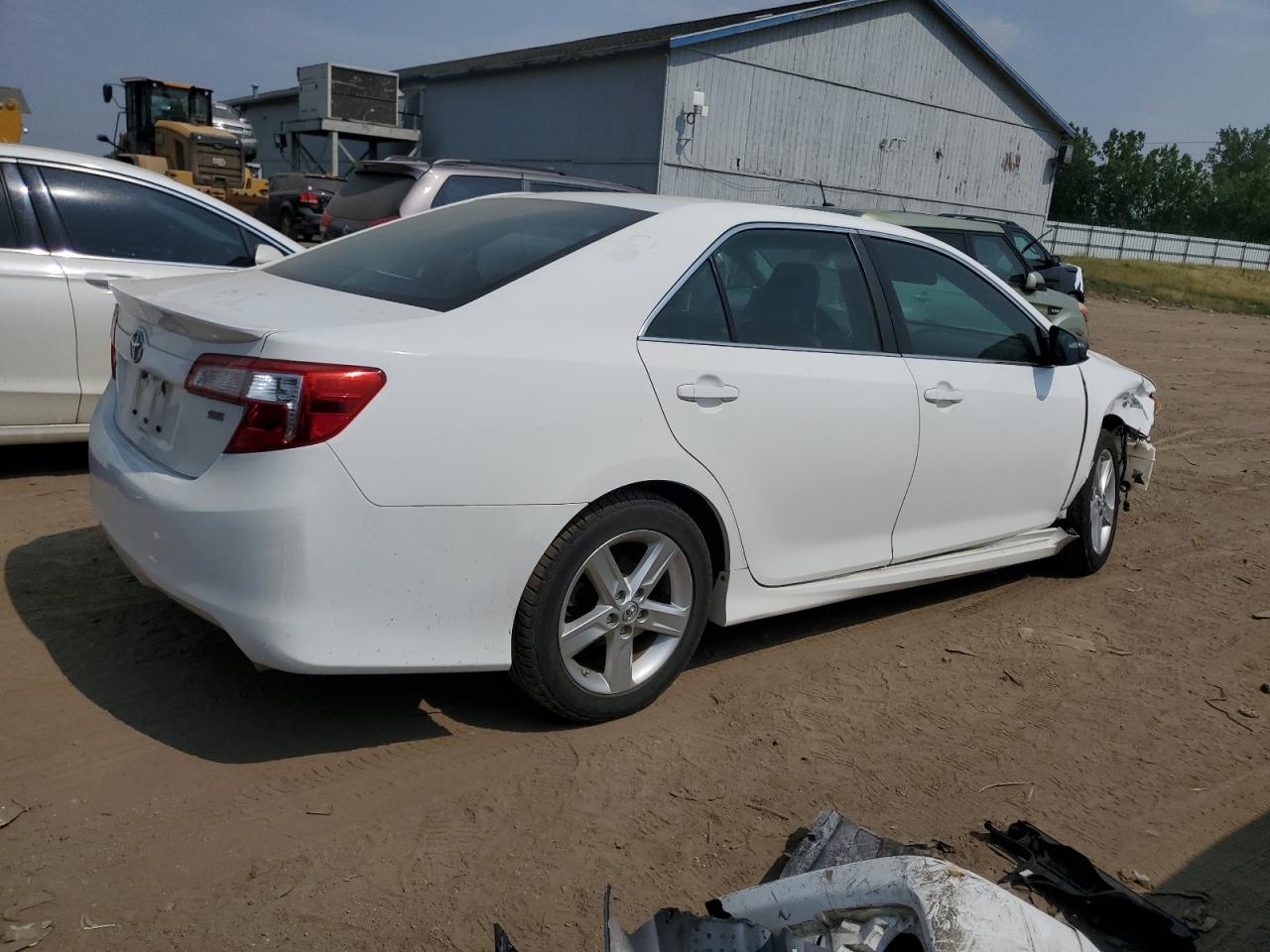 Image 3 of 2014 TOYOTA CAMRY L 2014 with VIN 4T1BF1FK6EU752500