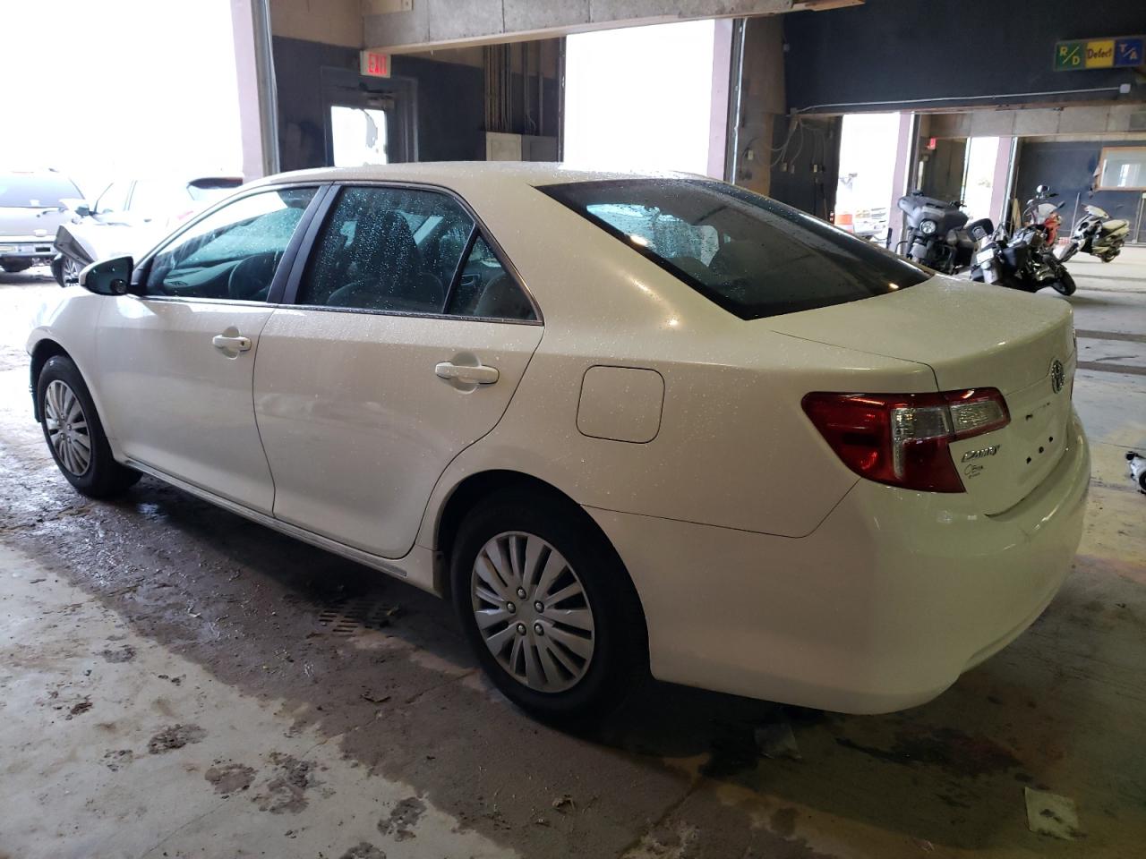 Изображение 2 2014 TOYOTA CAMRY L 2014 с VIN 4T4BF1FK8ER352900