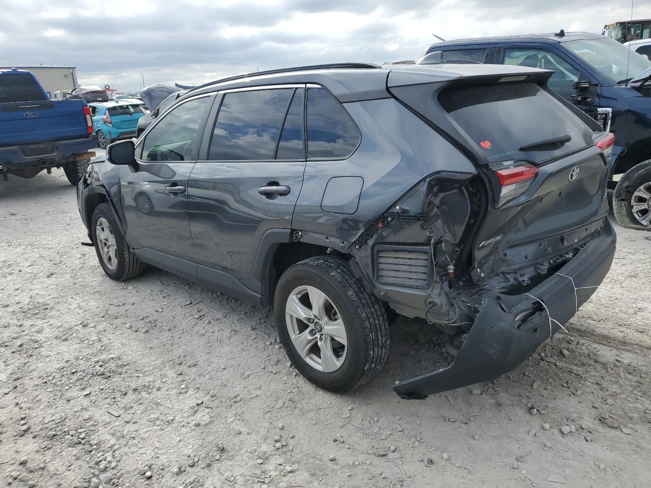 Image 2 of 2019 TOYOTA RAV4 XLE 2019 with VIN 2T3W1RFV5KC021263