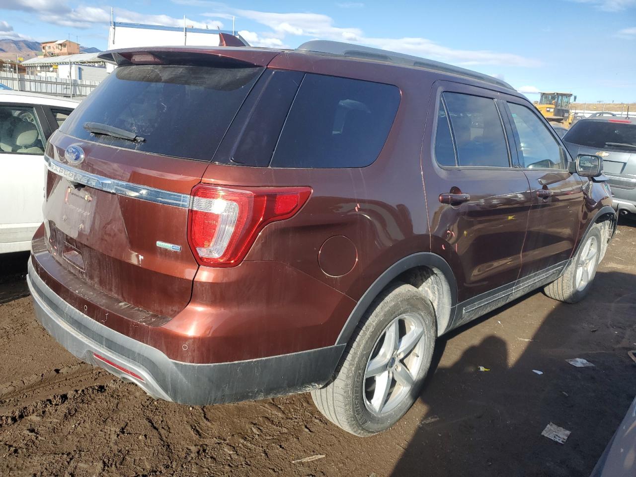 Image 3 of 2016 FORD EXPLORER XLT 2016 with VIN 1FM5K8D81GGB05836