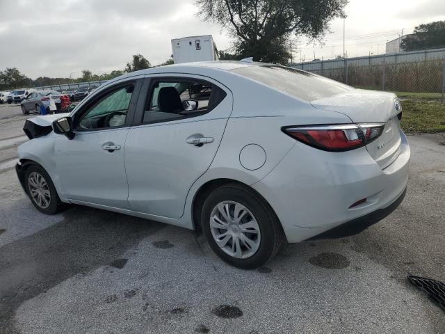 Image 2 of 2019 TOYOTA YARIS L 2019 with VIN 3MYDLBYV8KY526102