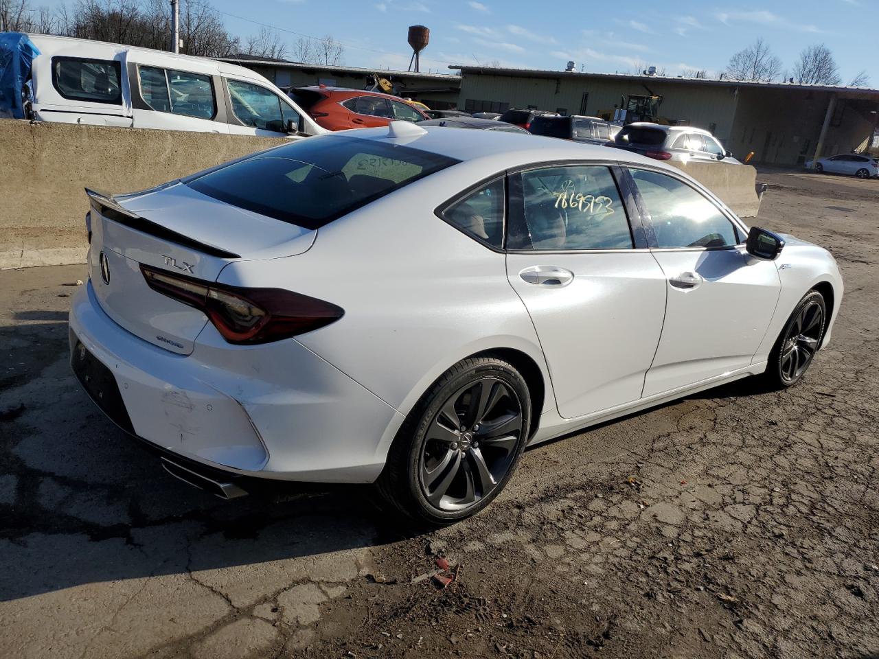 Obraz 3 z 2022 ACURA TLX TECH A 2022 z VIN 19UUB6F52NA000408