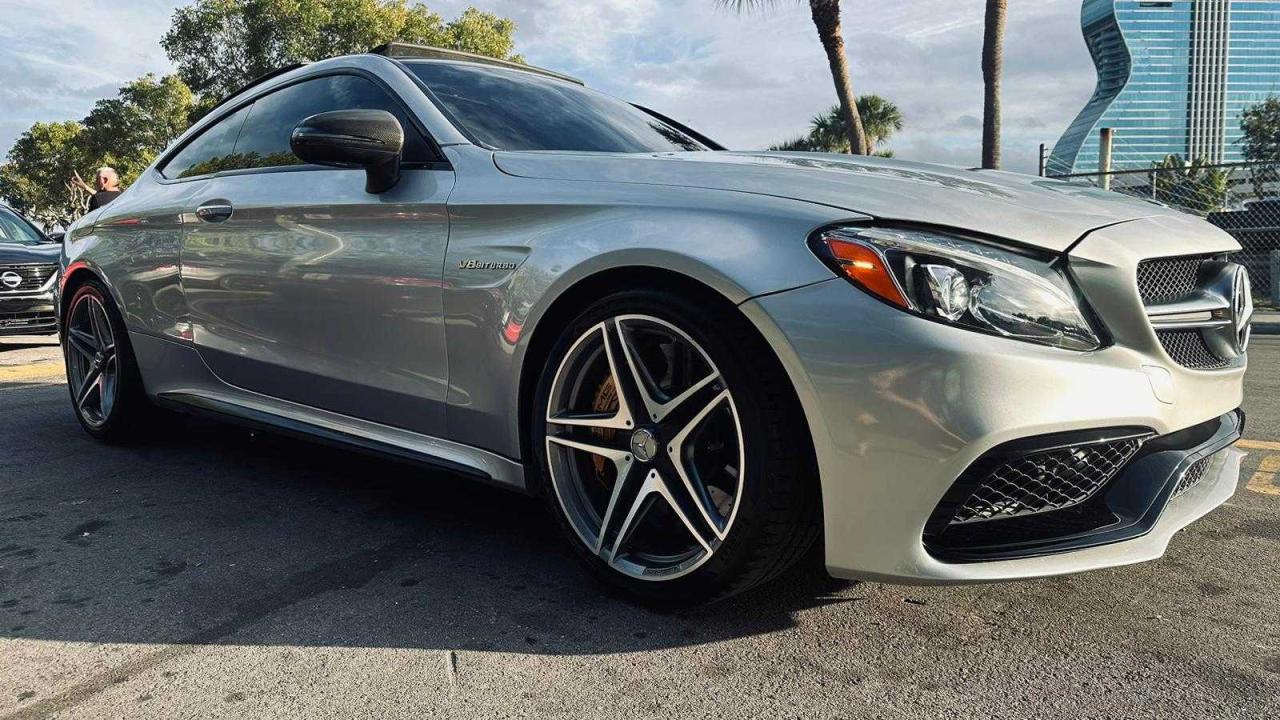 Obraz 1 z 2017 MERCEDES-BENZ C 63 AMG-S 2017 z VIN WDDWJ8HB5HF449815