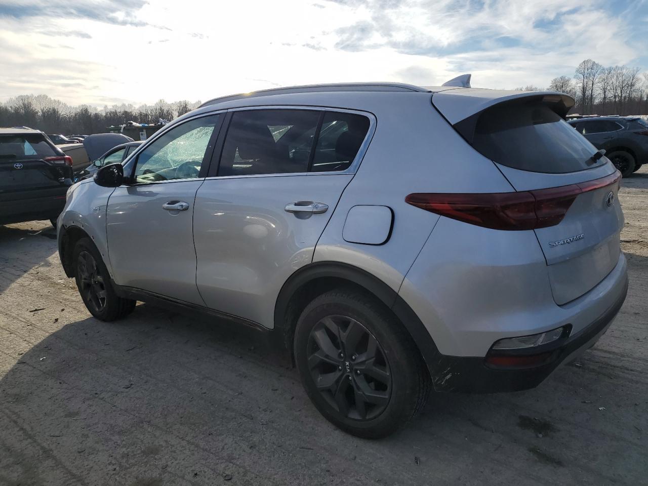 Изображение 2 2020 KIA SPORTAGE S 2020 с VIN KNDP6CAC8L7647815