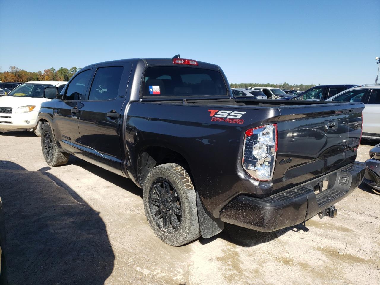 Obraz 2 z Toyota Tundra Crewmax Sr5 2021 z VIN 5TFDY5F1XMX003444