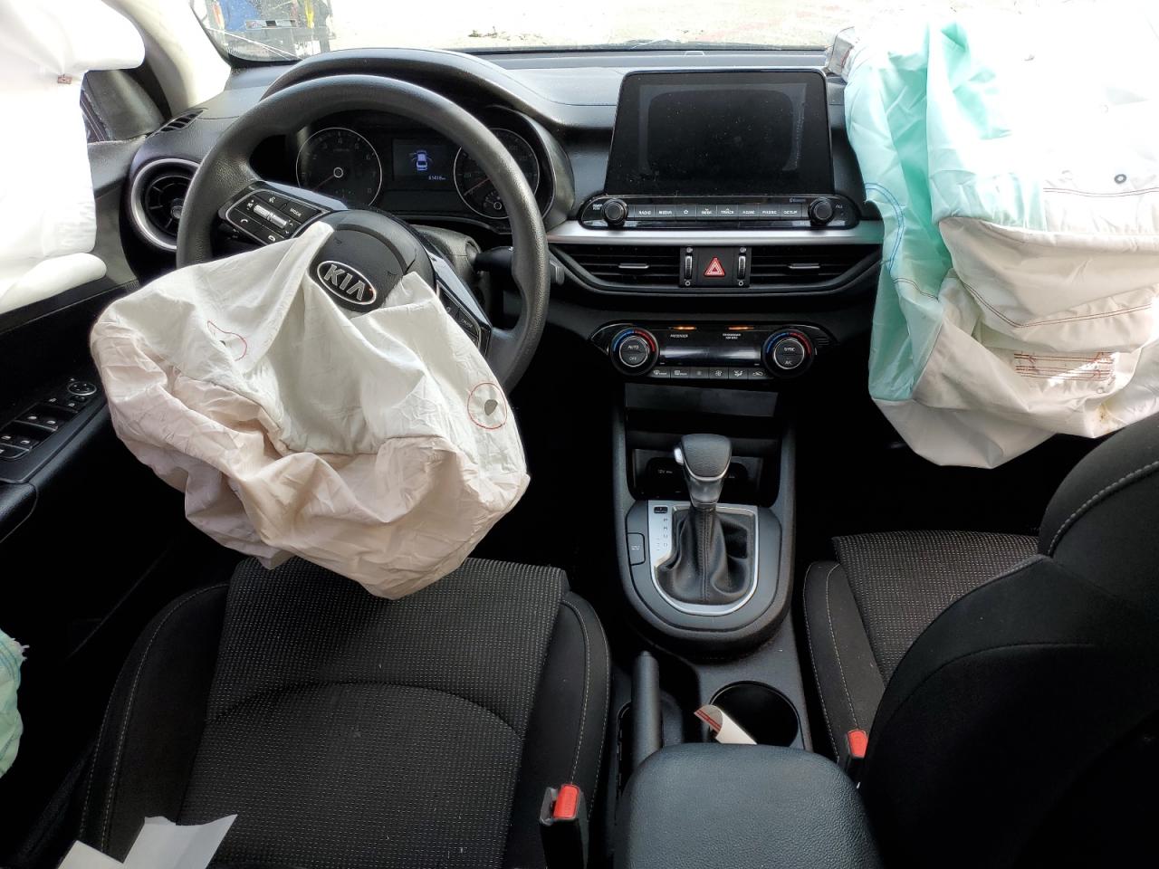Image 2 of 2019 KIA FORTE FE 2019 with VIN 3KPF24AD1KE066614