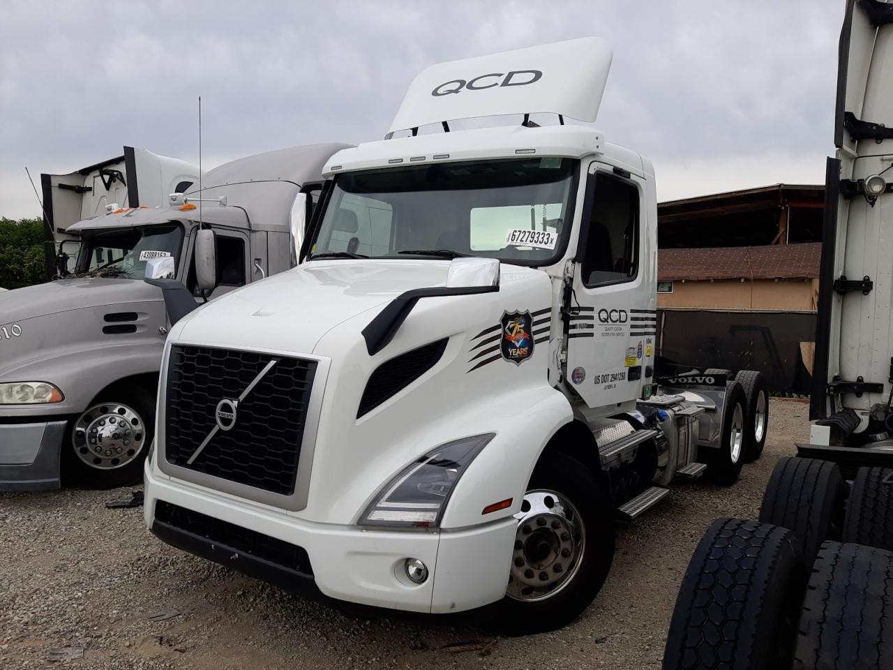 Obraz 2 z 2022 VOLVO VNR  2022 z VIN 4V4WC9DG3NN604671