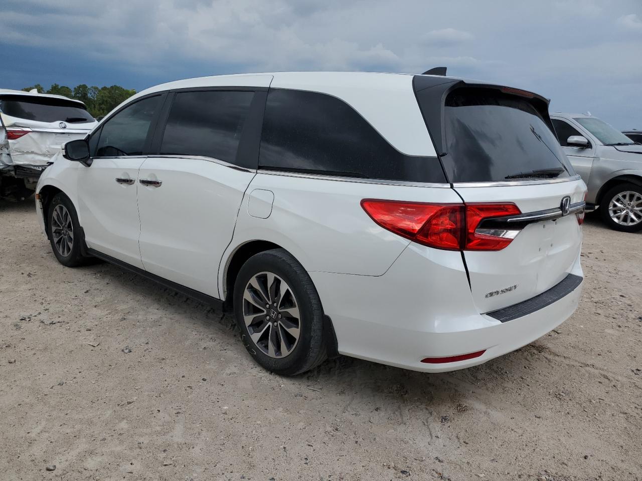Image 2 of 2022 HONDA ODYSSEY EXL 2022 with VIN 5FNRL6H74NB032672