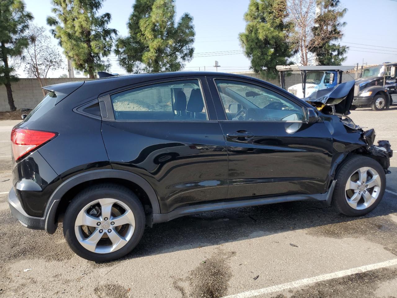 Image 3 of 2016 HONDA HR-V LX 2016 with VIN 3CZRU5H30GM725025