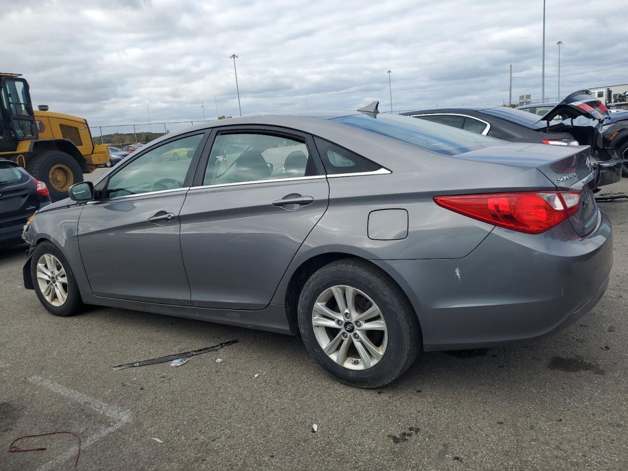 Obraz 2 z 2011 HYUNDAI SONATA GLS 2011 z VIN 5NPEB4AC1BH246111
