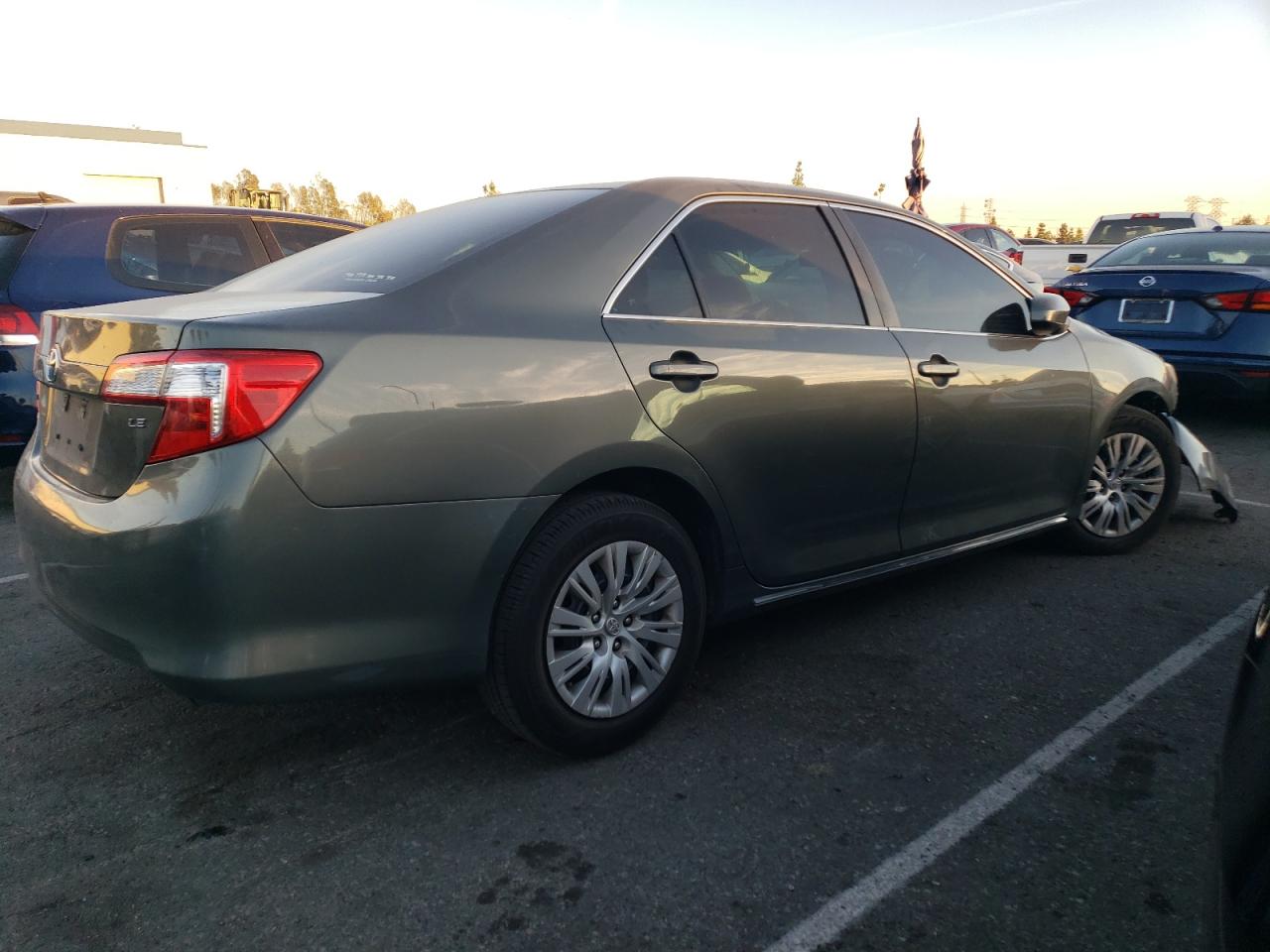 Изображение 3 2014 TOYOTA CAMRY L 2014 с VIN 4T4BF1FK7ER385581